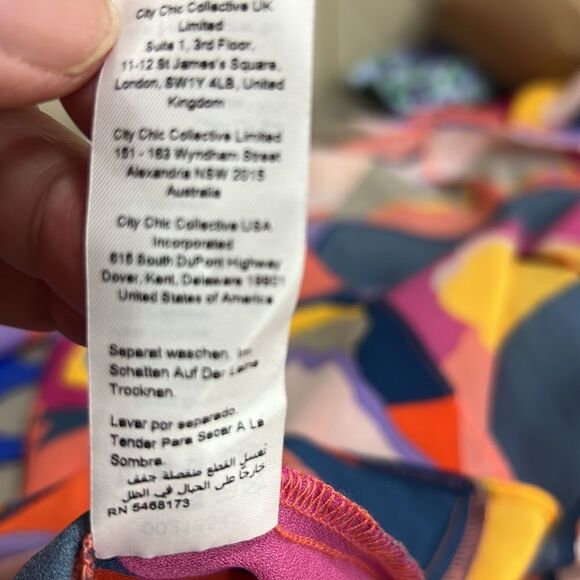 City Chic Gianna Bold long abstract wrap top NWT size Large - Picture 13 of 13
